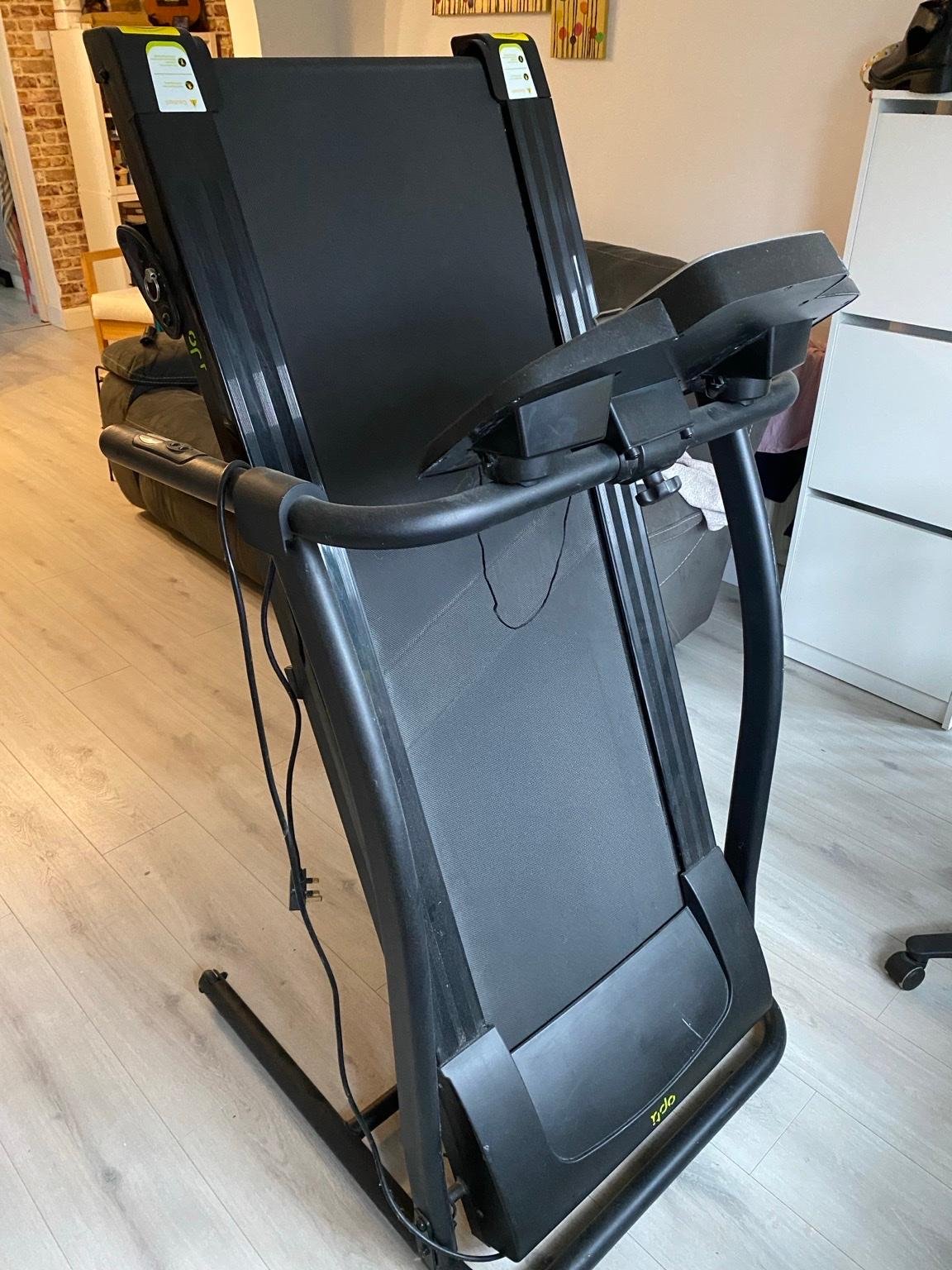 2024/12/1000137875.jpg Opti Motorised Folding Treadmill: 10 Programs, 3 Incline Levels, Unlimited Potential