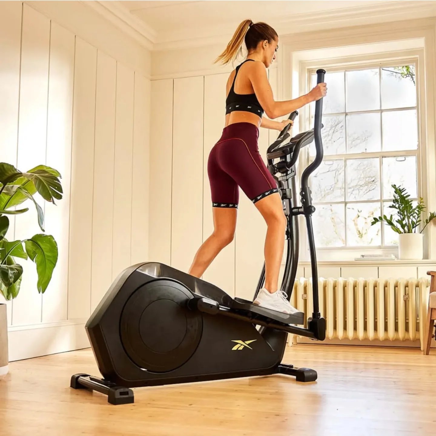Reebok FR30 Elliptical Cross Trainer | 32 Resistance Levels | Kinomap App-Connected Home Elliptical